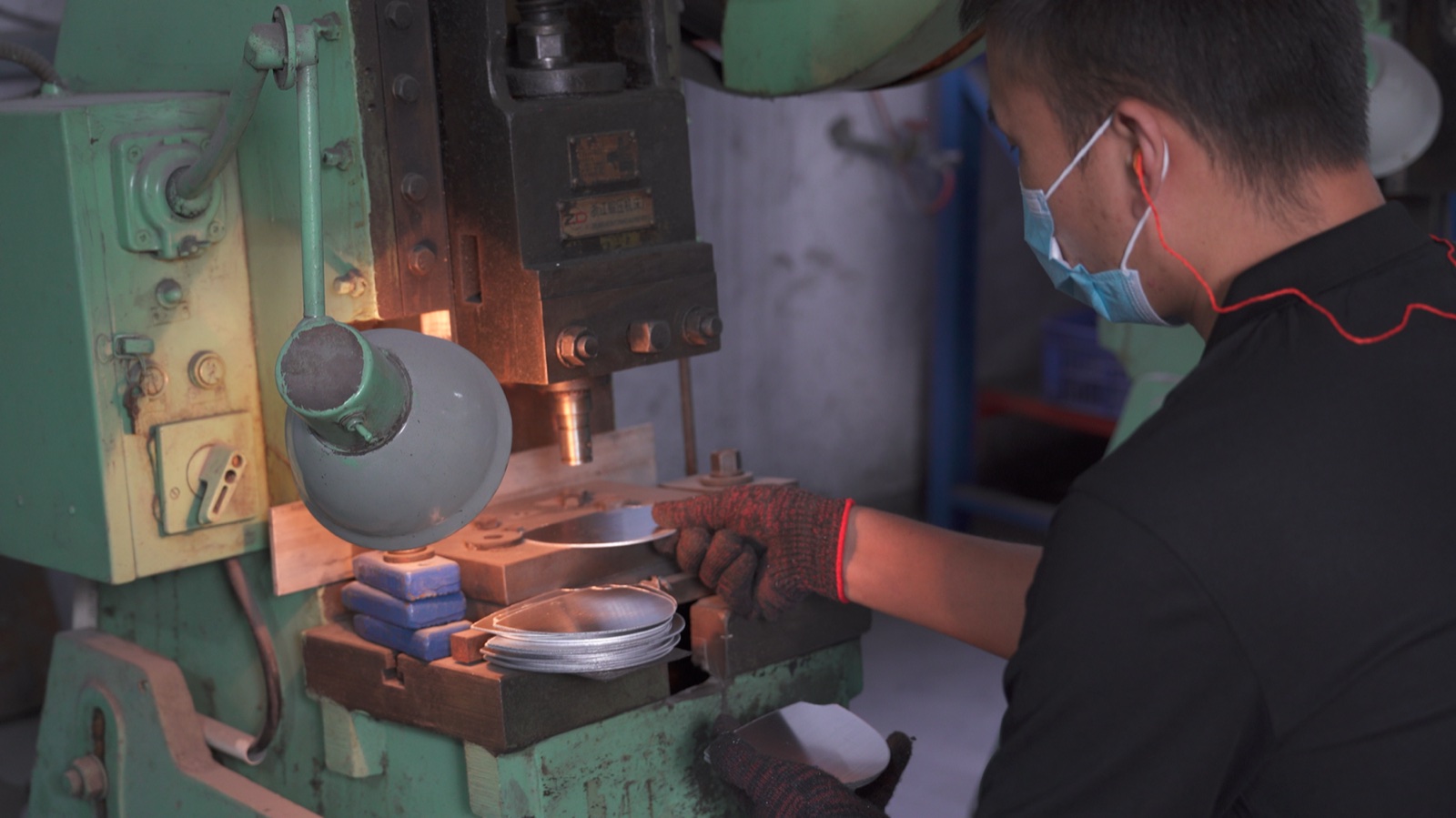 Golf product design and detail confirmation